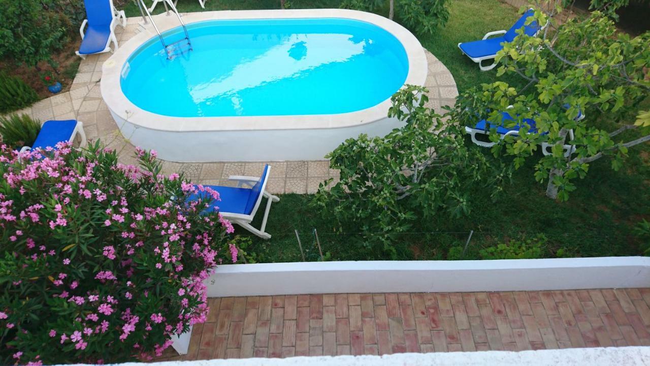 Casas Tipicas Algarvias Villa Arroteia de Baixo Luaran gambar